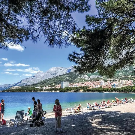 Appartamento Lovely In With Wifi Makarska