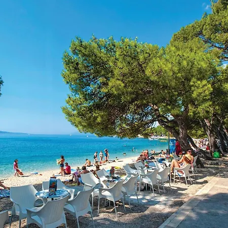 Appartement Gorgeous In With Wifi Makarska